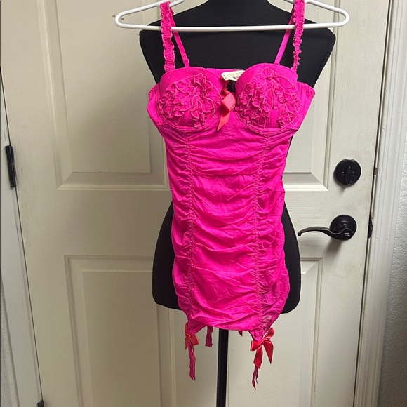 Victoria's Secret Other - Victoria's Secret "Sexy Little Things" lace bra and garter slip, 34B